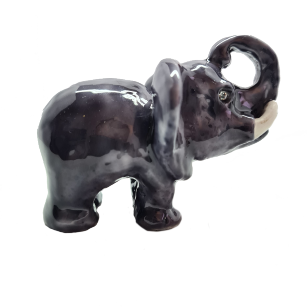 Elefante in marmorina con smalti effetto porcellana e strass